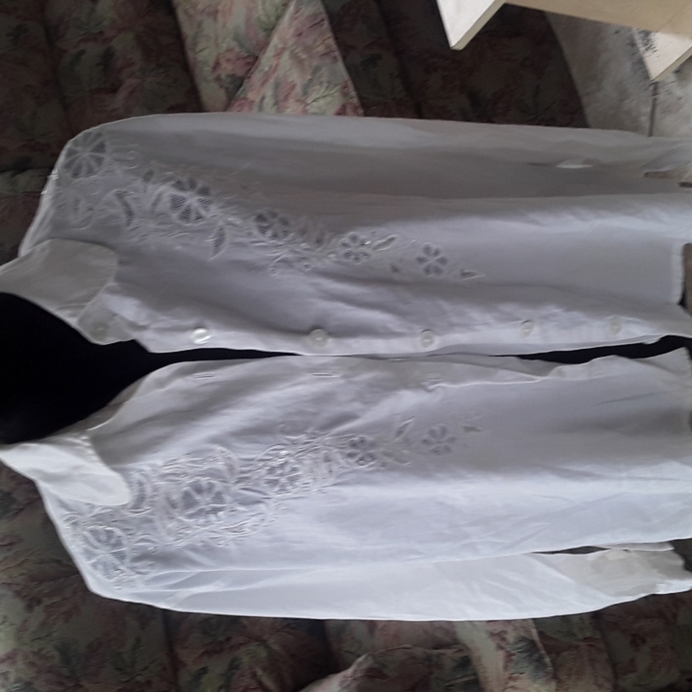 White Blouse❤ - Picture 8 of 8